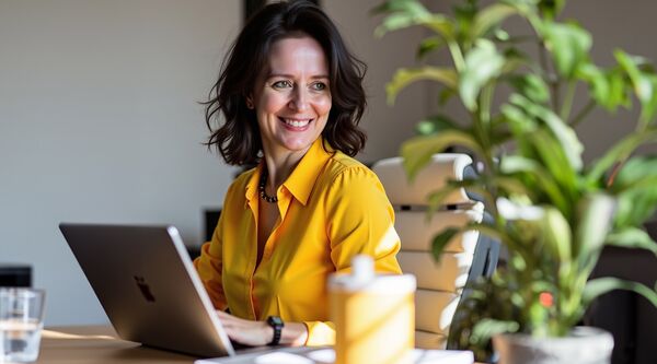 Nicole Angela Buck vergleicht KI-Coding-Tools: Lovable, Codex und Claude Code im Praxistest